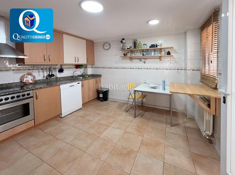 Foto c31a7508-db94-4ac2-bd73-a7515fee6477. House with heating parking pool in Albufereta Alicante