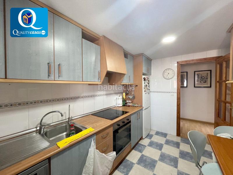 Foto ba607749-fa3d-4f59-bc72-9a71a8f102fe. Piccolo appartamento con parcheggio in Playa Muchavista Campello (el)