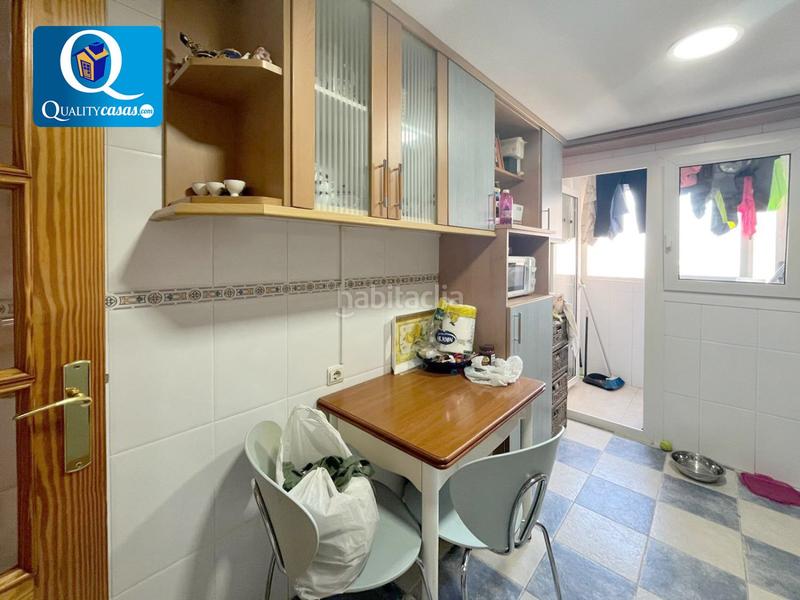 Foto fb539486-6516-4670-ba58-d5b6c2c31e44. Piccolo appartamento con parcheggio in Playa Muchavista Campello (el)