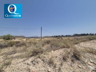 Terreny residencial a Villamontes-Boqueres. Parcela en venta en san vicente del raspeig.