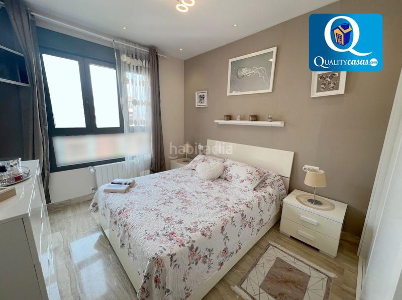 Foto 844731cc-b984-4754-bce8-4965dcfaf0d0. Piso  en venta en playa san juan, 3 dormitorios. en Alicante