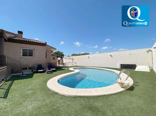 Xalet a Almajada-Ravel. Chalet en venta en la almajada, 6 dormitorios.