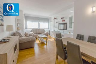 Appartement à Campello Playa. Piso en venta en centro, 2 dormitorios.