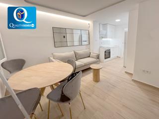 Maison à San Antón. Casa en venta en centro  alfonso el sabio, 2 dormitorios.