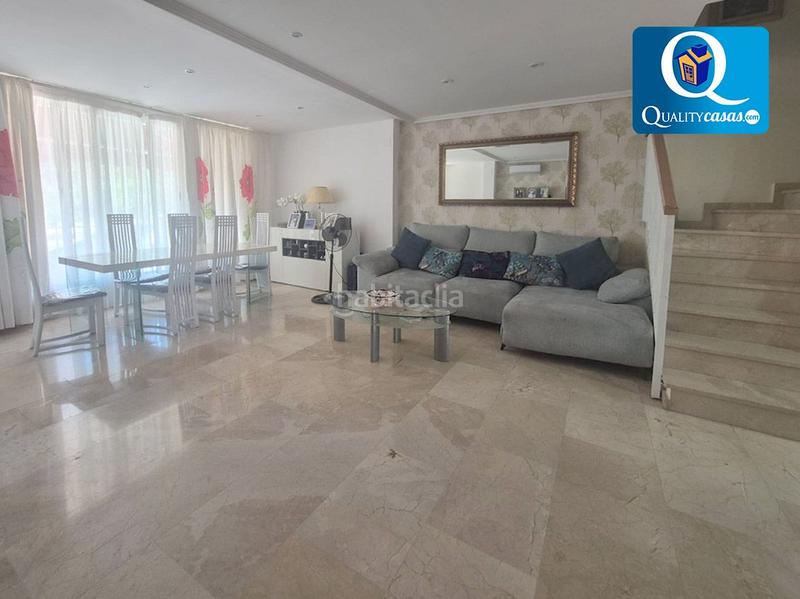 Foto 469d4b36-e07c-4ea3-9880-f22e04f38f7c. Maison jumelée avec parking piscine dans Monforte del Cid