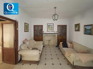 Haus in Monòver. Casa en venta en campo, 5 dormitorios.