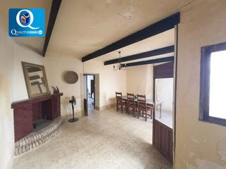 Haus in Monòver. Casa pueblo en venta en campo, 5 dormitorios.