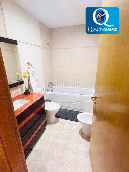 Foto 1b517391-53a7-4cc0-991d-16d05890440e. Maison jumelée avec parking piscine dans Monforte del Cid