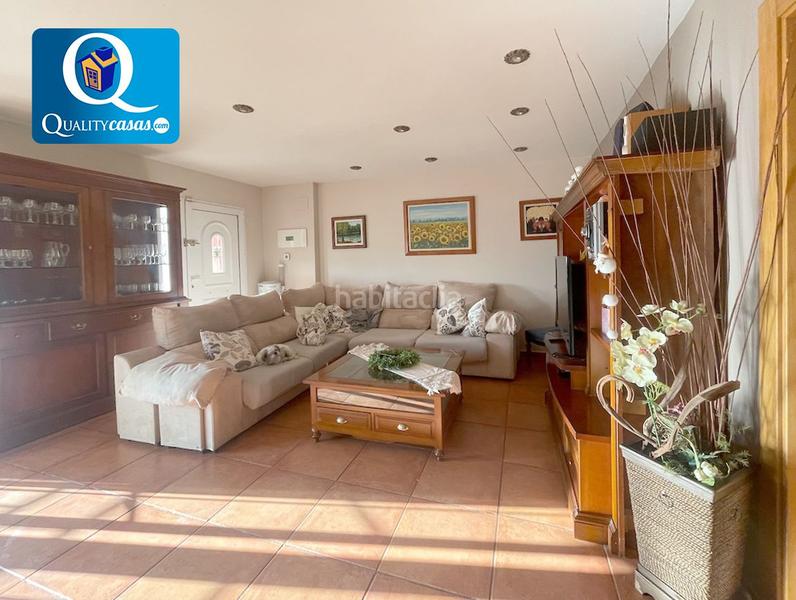 Foto 525f979b-6514-4761-a085-c017649099ad. Maison jumelée avec parking piscine dans Monforte del Cid