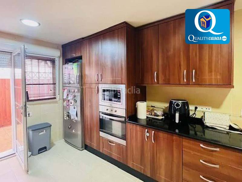 Foto a57b7229-4972-4881-9cd1-5418b549bed3. Maison jumelée avec parking piscine dans Monforte del Cid