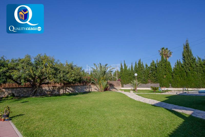 Foto cd856395-cfde-4f9f-864f-b75cca95e956. Chalet mit heizung parking in La Font-Mezquitas San Juan de Alicante