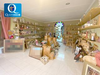 Casa a Monòver. Casa en venta en centro, 6 dormitorios.