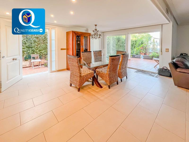 Foto 2951a5a9-cc96-4ac5-aae8-ca3fd0697725. Chalet avec chauffage parking piscine dans Almajada-Ravel Mutxamel