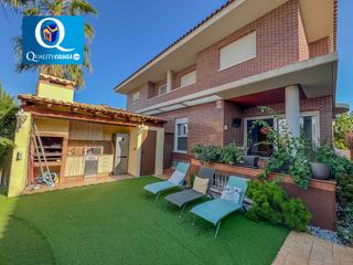 Chalet en Almajada-Ravel. Villa en venta en ravel, 3 dormitorios.