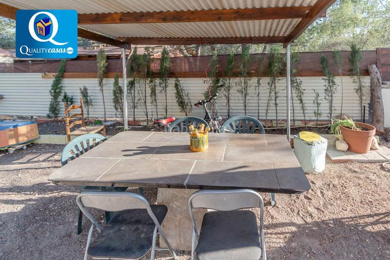 Foto 1095b8a9-e0f7-46b5-9809-bbcf1e42de65. Maison avec parking dans Tibi