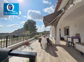 Chalet in Agost. Chalet en venta en agost, 4 dormitorios.
