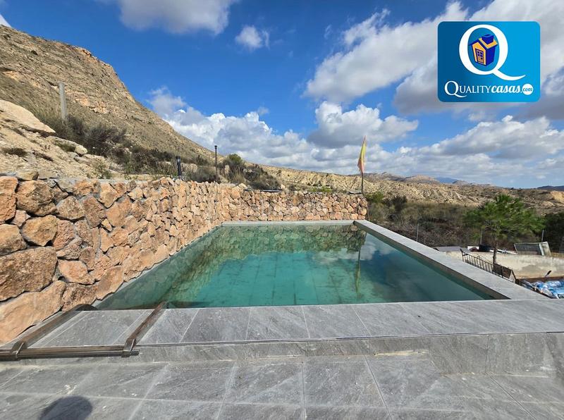 Foto aa5ec1d4-76a3-4acf-b45b-78164e3570db. Chalet con riscaldamento parcheggio in Agost