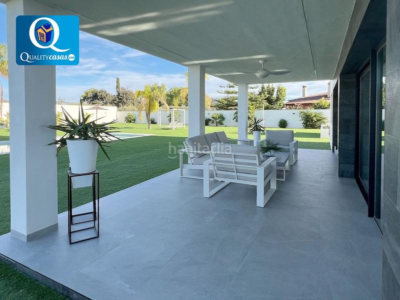 Foto 5e17fdba-819a-4f51-ad3d-d8ae4c1bdf21. Chalet with heating parking in Almajada-Ravel Mutxamel