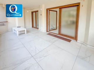 Flat in Mercado. Piso en venta en centro  alfonso el sabio, 4 dormitorios.