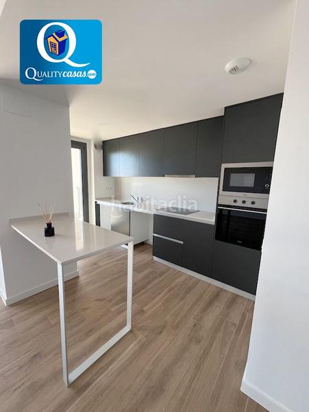 Foto d0bd43ef-a324-424a-bf14-9d2bc7a4a0b7. Lloguer apartament amb calefacció aparcament piscina a Alicante