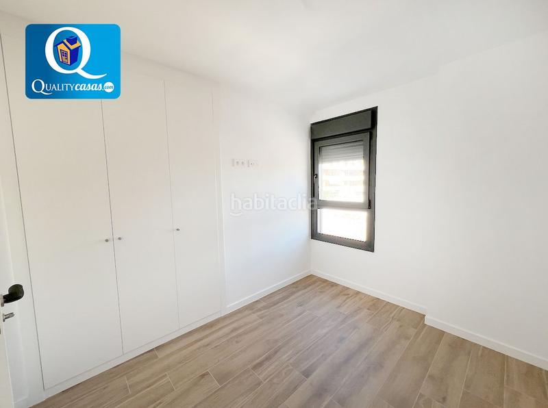 Foto c1bfa9fd-04c7-4d74-a4d2-aab2f43d8306. Rent apartment with heating parking pool in PAU 5 Alicante