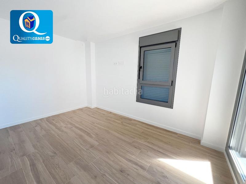 Foto d49edf0f-687b-47c7-9b35-ef7b49aa4f82. Rent apartment with heating parking pool in PAU 5 Alicante