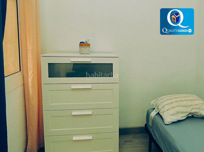 Foto 09601918-d46f-43e3-bc20-cdeb3eb53441. Piso  en venta en altozano, 3 dormitorios. en Alicante