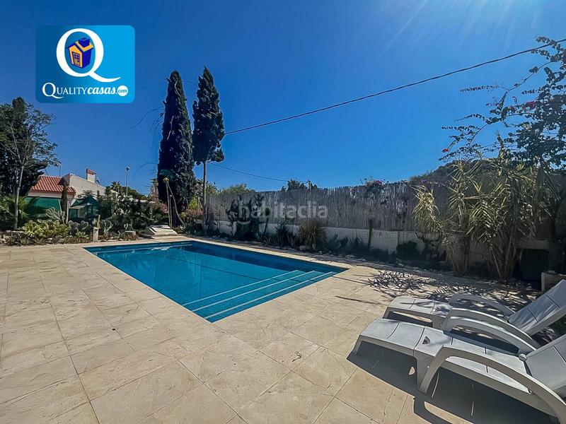 Foto 0d6610d2-ebbb-40e5-b9ea-5a0662796b2e. Chalet con parcheggio in La Font-Mezquitas San Juan de Alicante