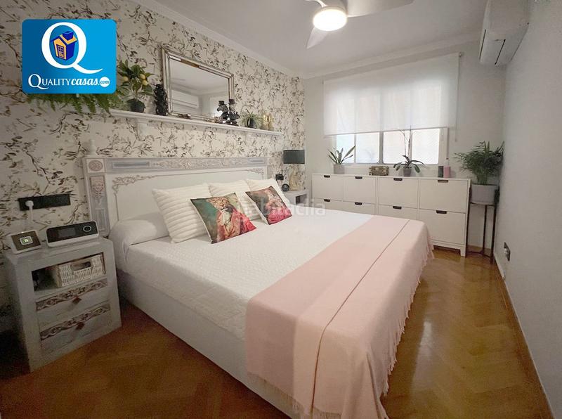 Foto ae2b9191-e811-4b62-b4cd-6b9b32cbe8bb. Dúplex amb calefacció a Carolinas Altas Alicante