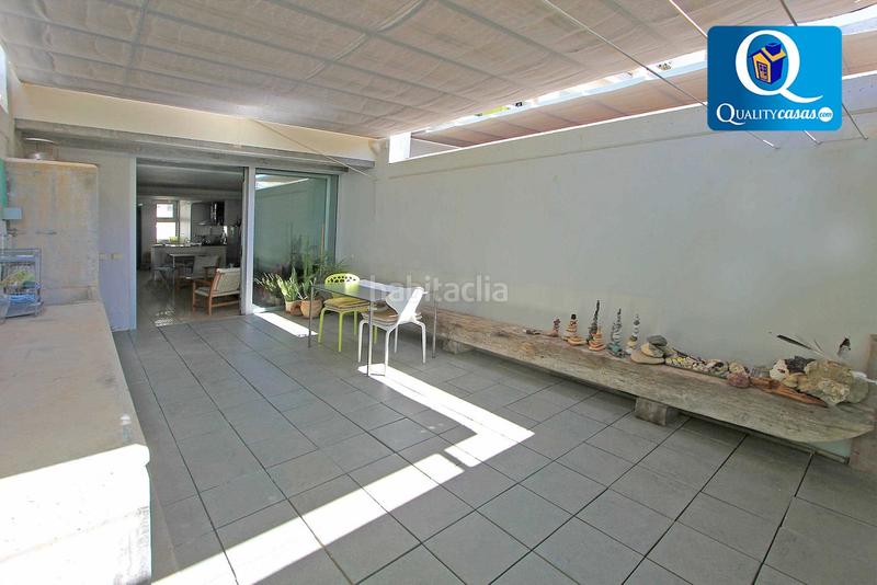 Foto 3bf4617a-27cf-45cc-9a38-935c6ebd6127. Casa adossada a Tabarca Alicante