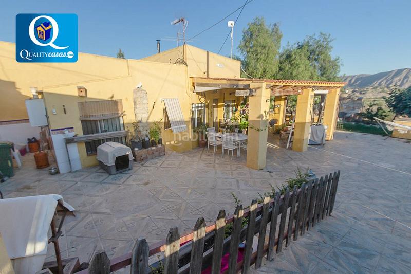 Foto 940e1876-bbcb-4d79-b2ff-038d4a586534. Chalet mit parking in La Alcoraya Alicante