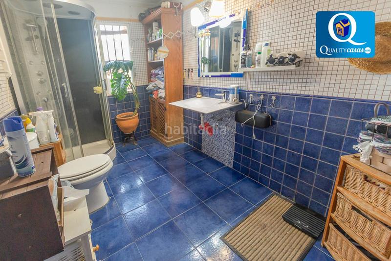 Foto c8584f3f-8bb5-4ed1-9088-6199dedb5995. Chalet mit parking in La Alcoraya Alicante