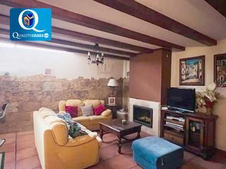 Chalet à Monforte del Cid. Pareado en venta en monforte del cid, 4 dormitorios.