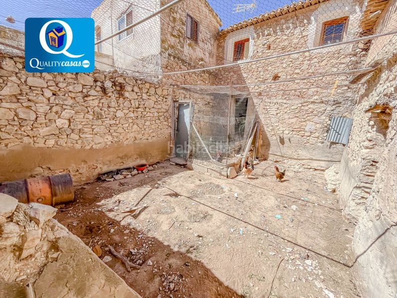 Foto 7cfcbd8e-e36e-4952-a243-4f4c92468183. Casa amb aparcament a Xixona