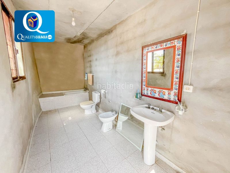 Foto cce7b10d-4ef7-443b-9df4-41c02aab231c. Casa amb aparcament a Xixona