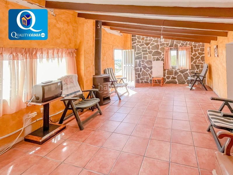 Foto f05828c0-9cf5-4e82-97e7-e820588c04cb. Casa amb aparcament a Xixona