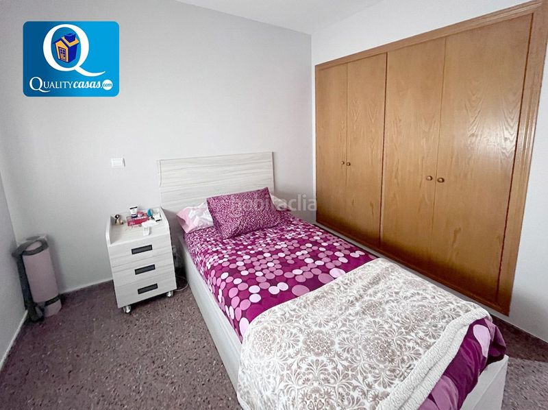 Foto d35953d2-6e5a-418f-b2a0-1ca7407529e6. Casa amb calefacció aparcament a Xixona