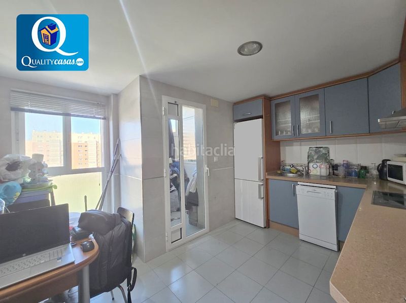 Foto 07495391-fbbe-4001-811b-1d635dbf627d. Apartament amb aparcament piscina a Paus - Polígono San Blas Alicante