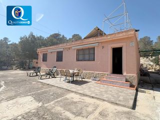 Chalet en Pueblo Acantilado-Lanuza. Chalet en venta en lanuza, 3 dormitorios.