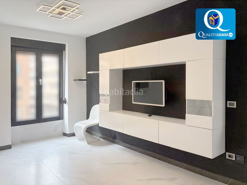 Foto 0dbbca85-8207-46a4-aeaa-f25259e4da1e. Pis amb calefacció a Ensanche-Diputación Alicante