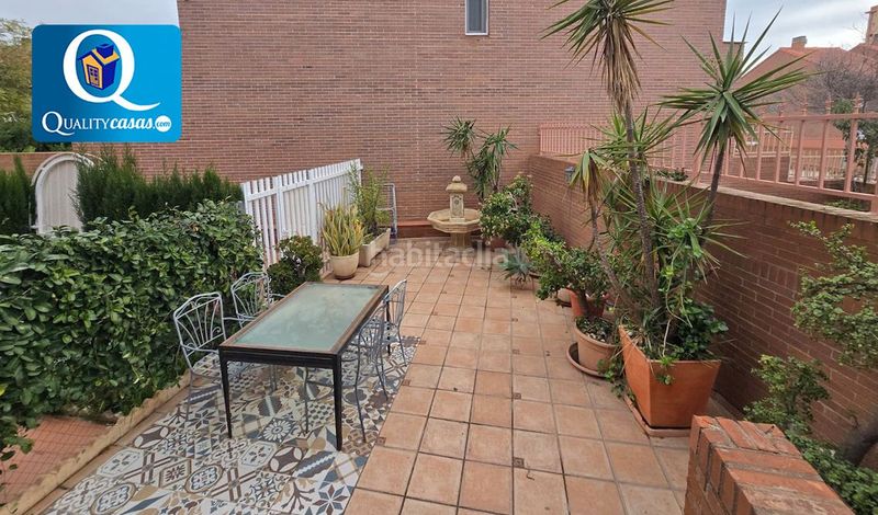 Foto a56662b2-3d49-49a9-aae1-fd1a2043a4d8. Casa amb aparcament piscina a Tómbola Alicante