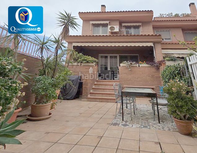 Foto c656e965-1488-4adc-b3fa-4fb7fd3fd44c. Casa amb aparcament piscina a Tómbola Alicante
