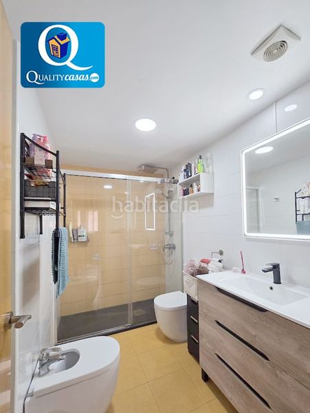 Foto d97cccce-5c1f-450c-808b-45d87b12d340. Casa amb aparcament piscina a Tómbola Alicante