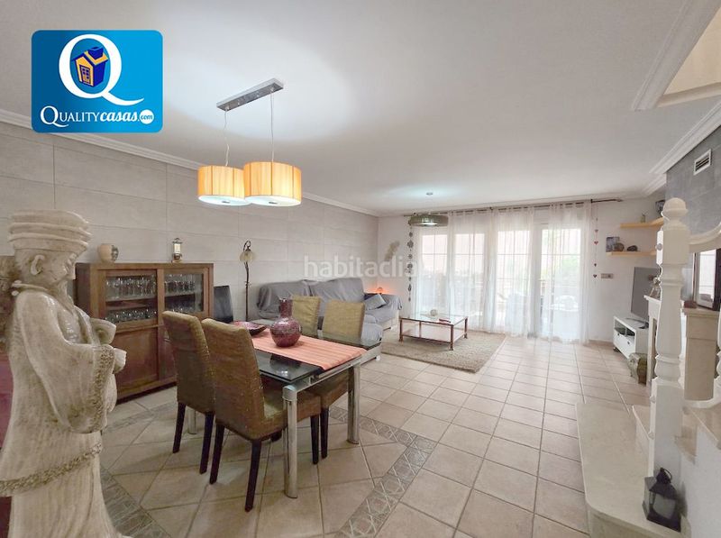 Foto f46ce1f7-9ab5-4c68-af4f-8dba4fd9eee1. Casa amb aparcament piscina a Tómbola Alicante