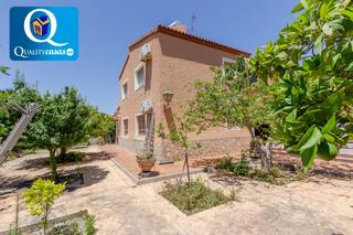 Xalet  De la vila joiosa. Chalet en venta en campello e, 6 dormitorios.