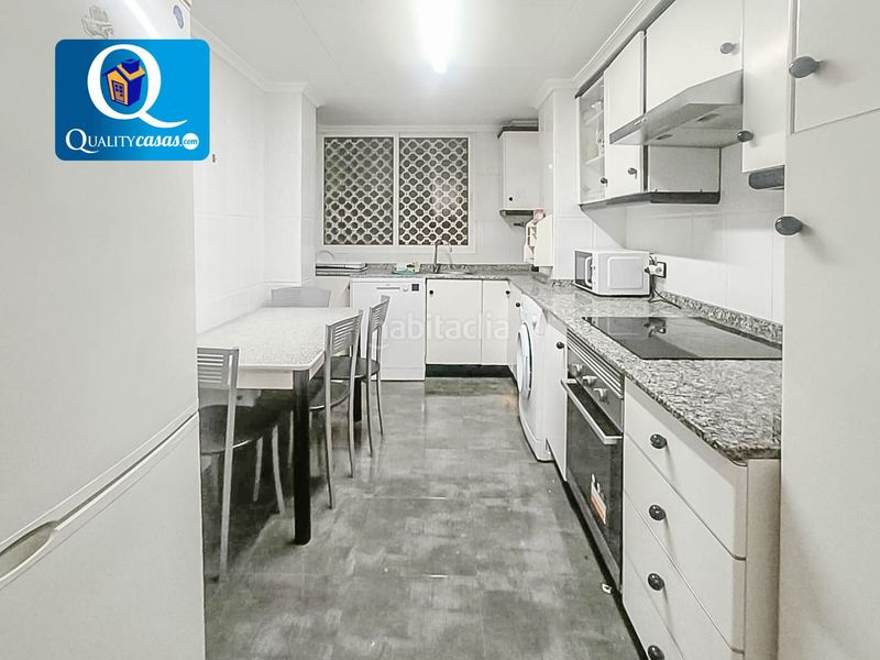 Foto c92cc469-db2f-4ca9-8380-bbd4b99fda0d. Pis amb calefacció piscina a Alipark Alicante