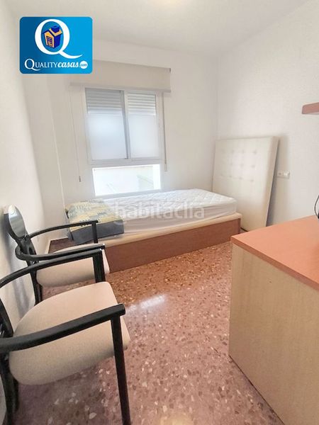 Foto e15d75e2-ecdb-4bc0-8d72-9bf70a4d9827. Pis amb calefacció aparcament a Florida Baja Alicante