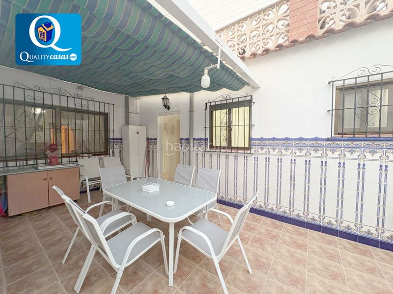 Foto 254d8698-c8c7-4a87-ac9d-9152dfa56e96. Casa amb calefacció a Centro Sant Vicent del Raspeig
