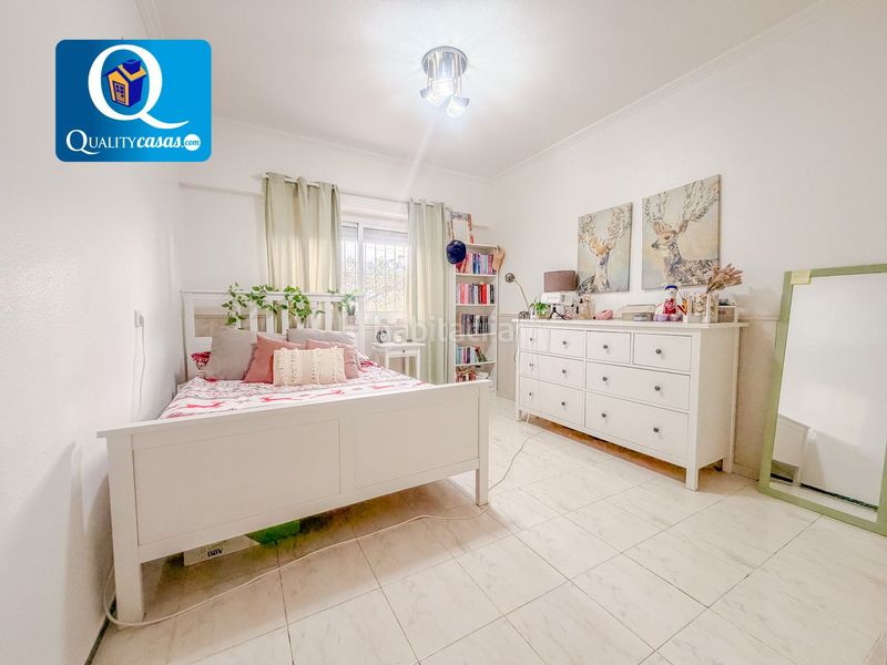 Foto 22029143-907b-4208-adfe-d277cfde180a. Xalet amb calefacció aparcament a Busot