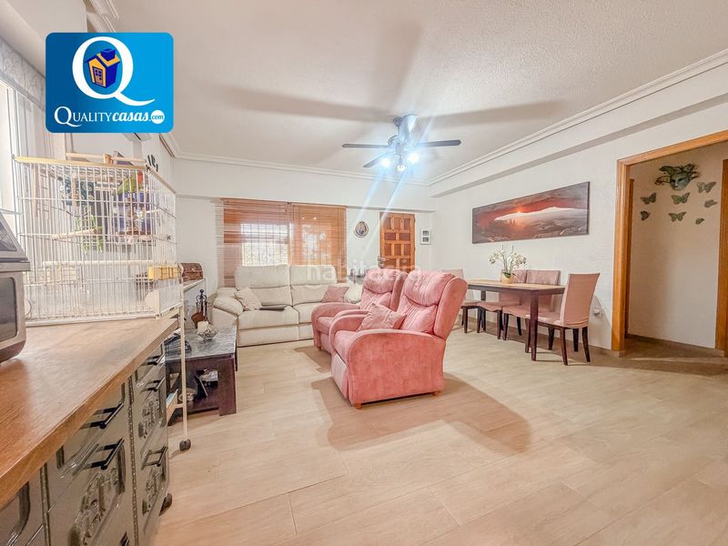 Foto 2638c014-fb6d-43ec-b0ae-fecda2868a42. Xalet amb calefacció aparcament a Busot